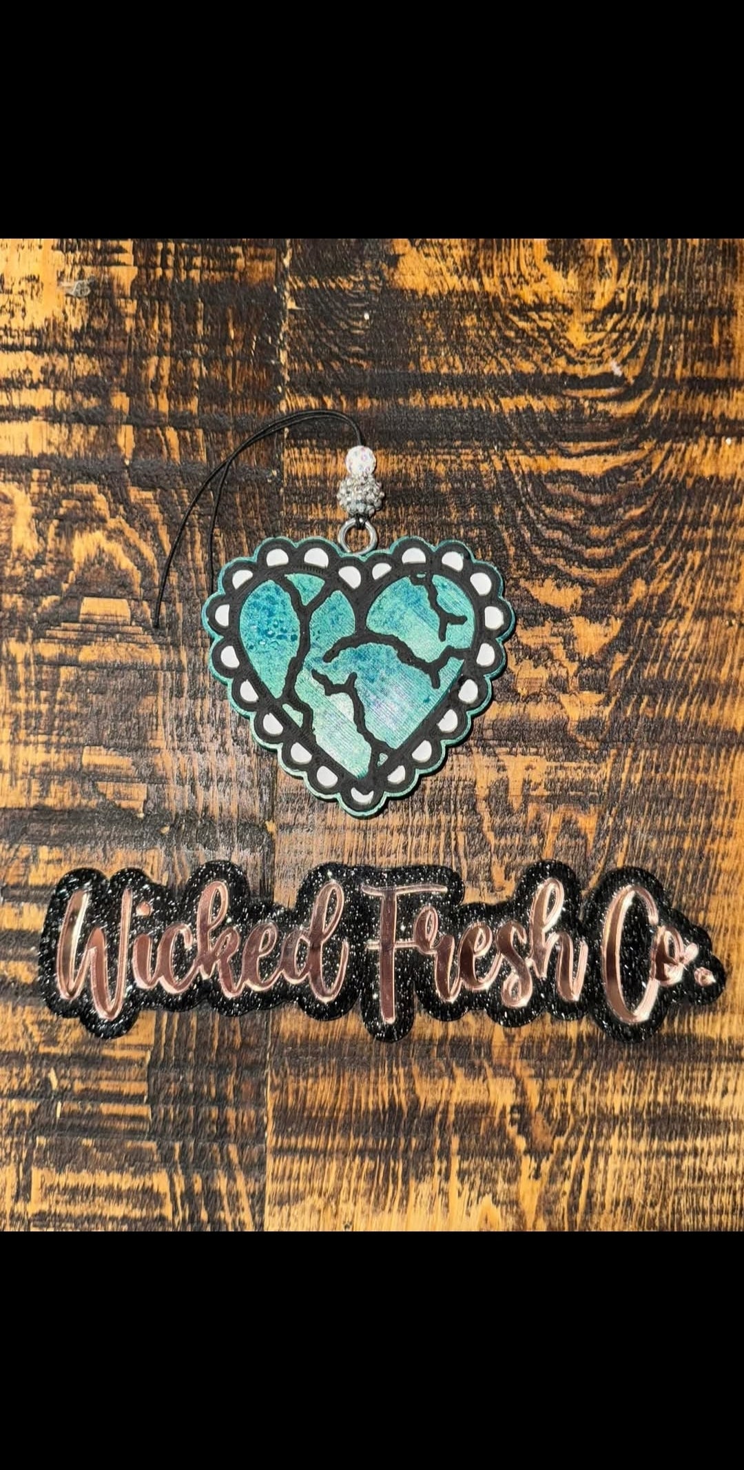 TURQUOISE HEART MOLD