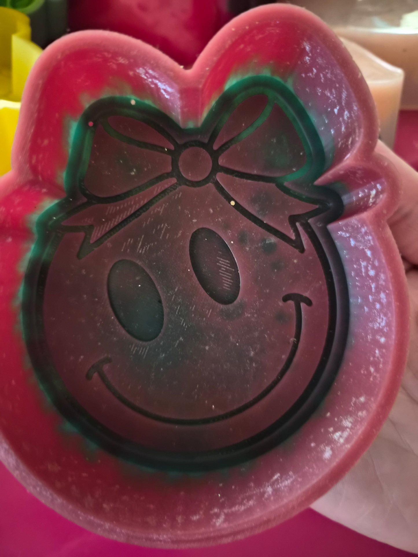 DESTASH BOW SMILEY MOLD