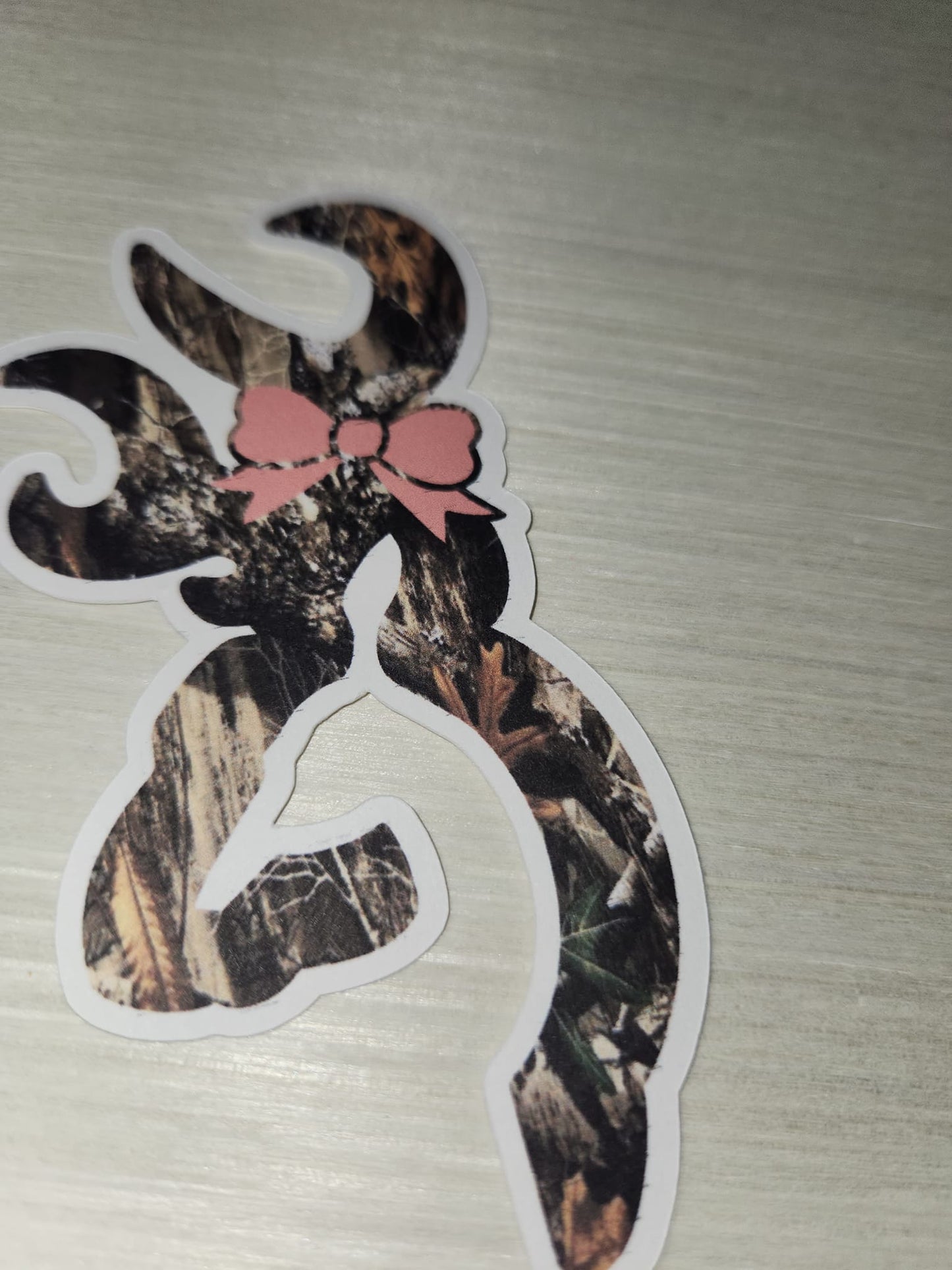 DEER WITH BOW CARDSTOCK