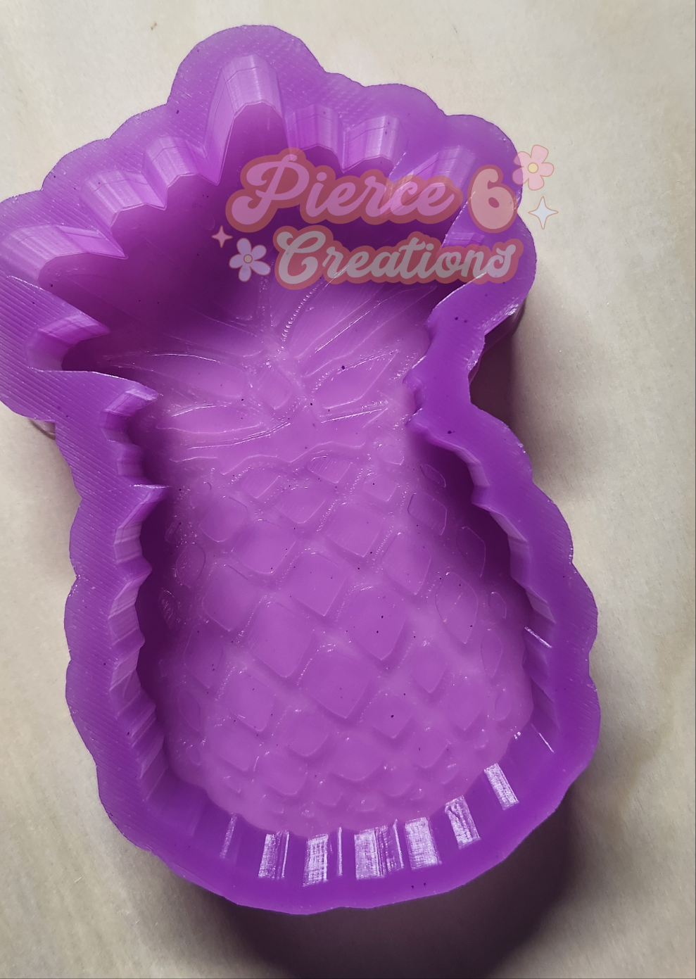 PINEAPPLE MOLD